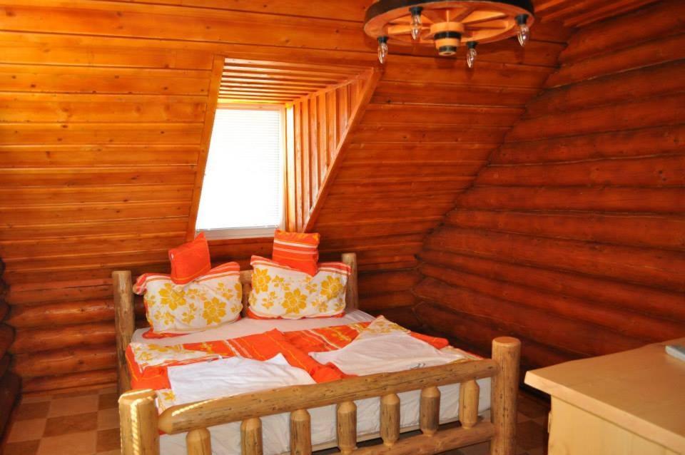 Bed and Breakfast Roenk-Wellness Panzio Mezopeterd Екстер'єр фото